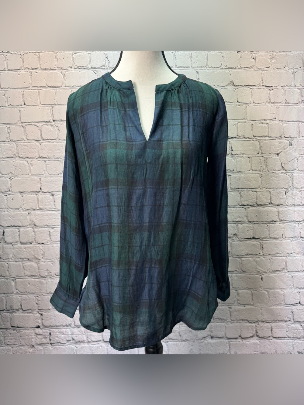 LOFT NWT Green & Blue Plaid Split-Neck Long Sleeve Blouse Lightweight Size XS